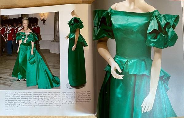 Book Queen Dronningens Margrethe Kjoler Dresses Fashion Royal Denmark